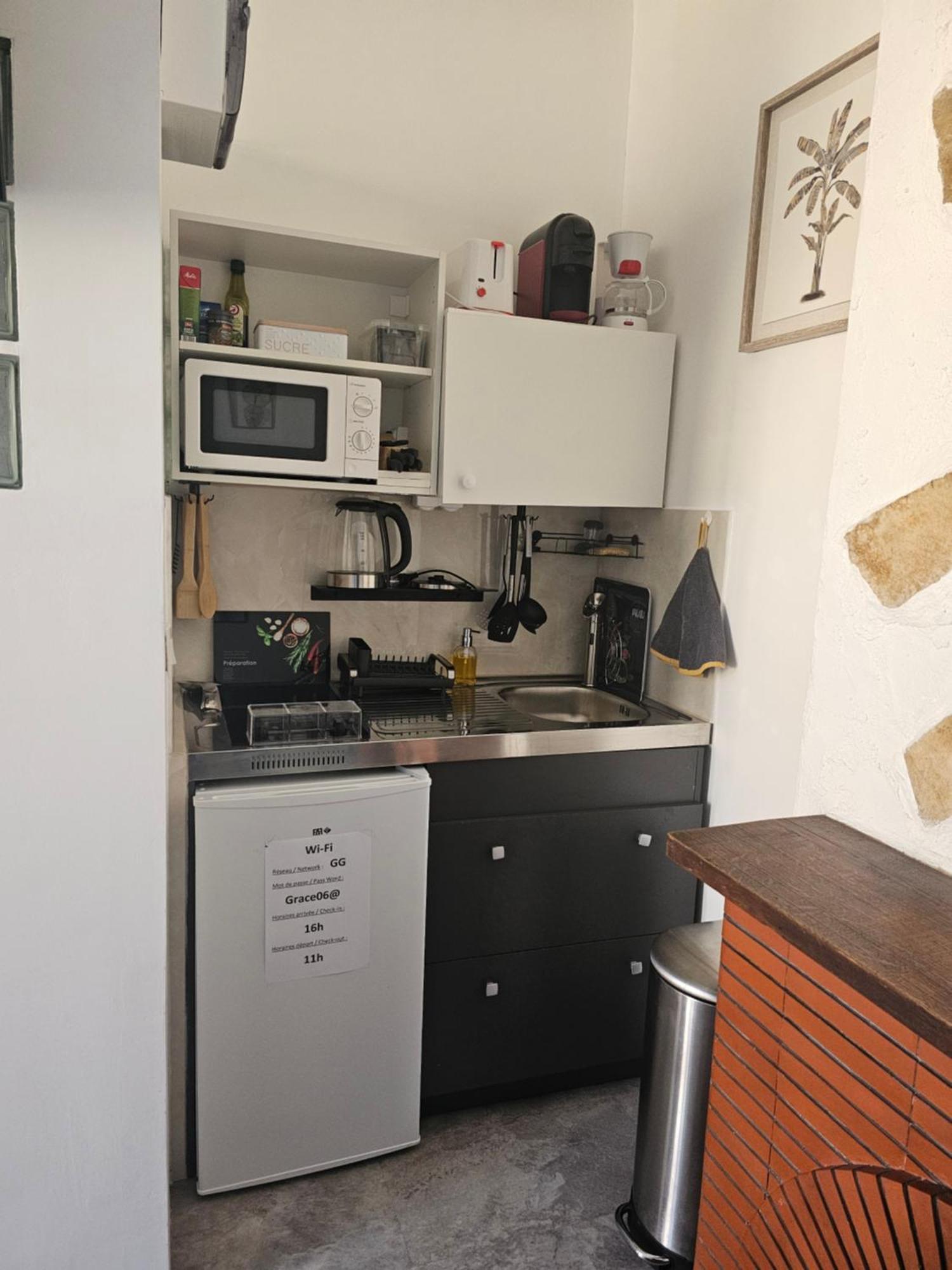 Studio 3 A La Trinite Proche De Nice 10 Mn, Monaco 15 Mn Et L'Italie 30 Mn Exterior photo